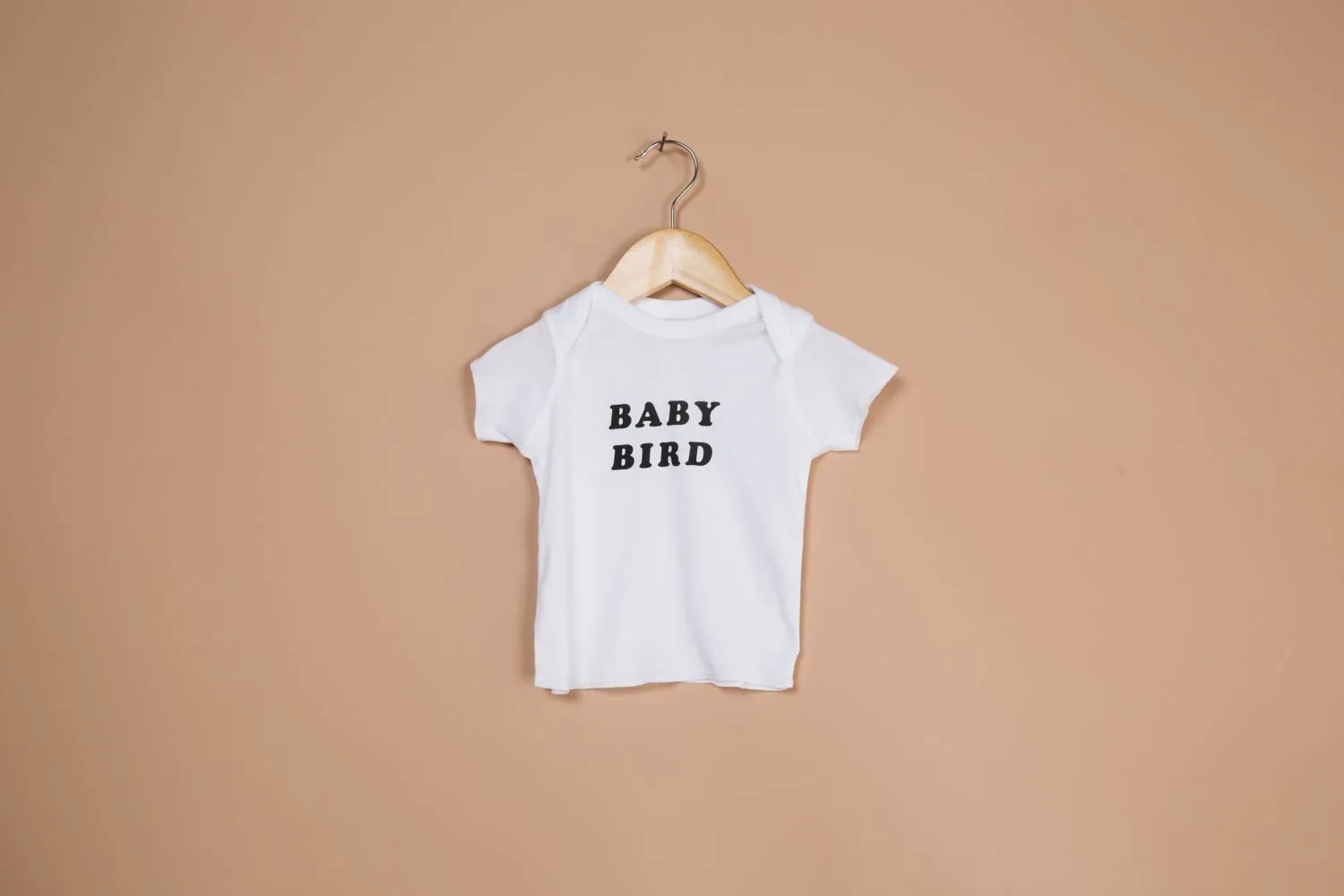 Baby bird t-shirt white The bee & the fox