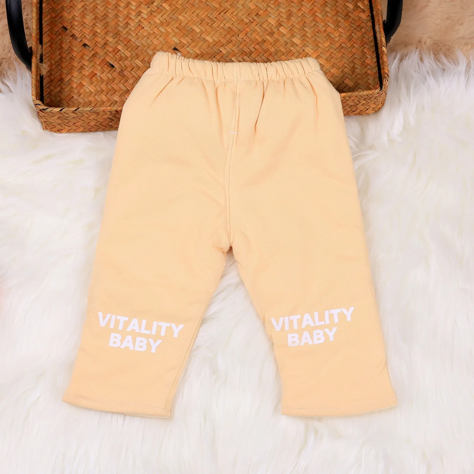 Baby catty suit with 2 pajamis
