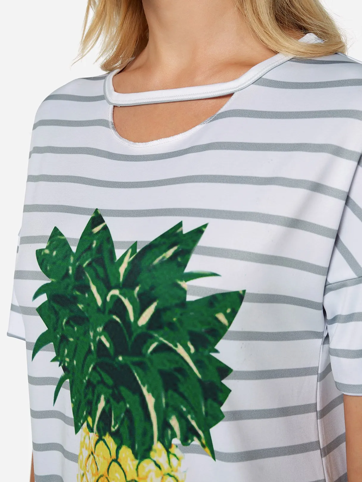 Custom Round Neck Stripe Printed Cut Out Short Sleeve White T-Shirts