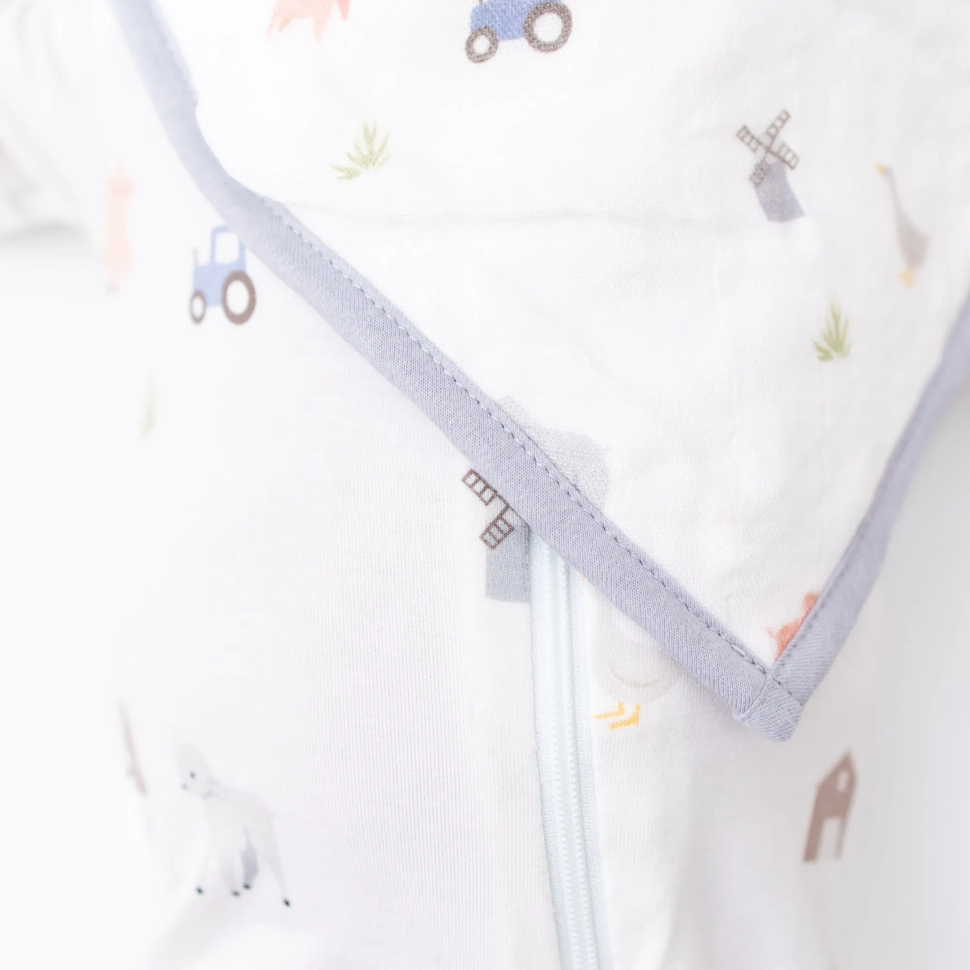 Farm Animals Bib Set